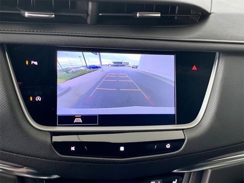 Used 2021 Cadillac XT5 Luxury image 36