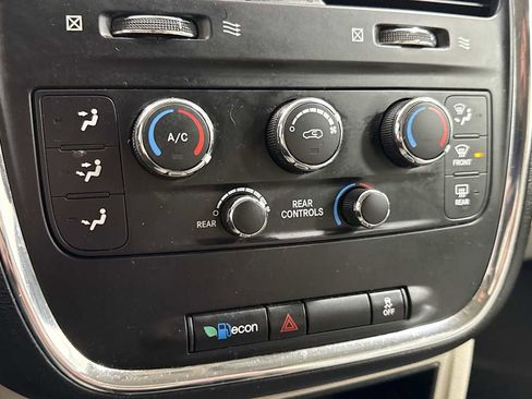 Used 2011 Dodge Grand Caravan Mainstreet w/ PWR Convenience Group image 19