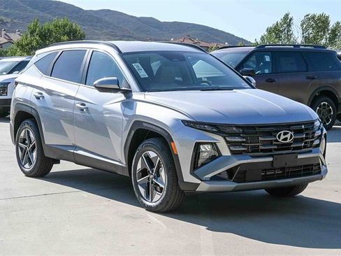 New 2025 Hyundai Tucson SEL image 3