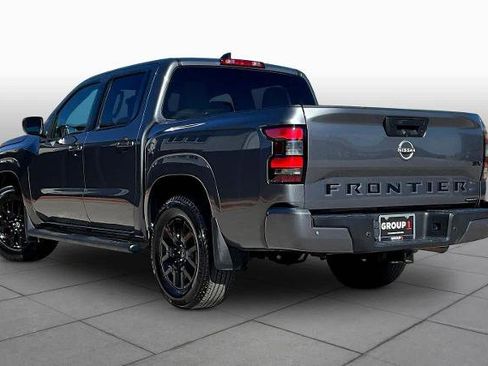 Certified 2023 Nissan Frontier SV w/ Midnight Edition Package RWD image 12