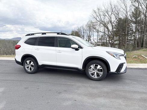 Certified 2025 Subaru Ascent Premium AWD/4WD image 7