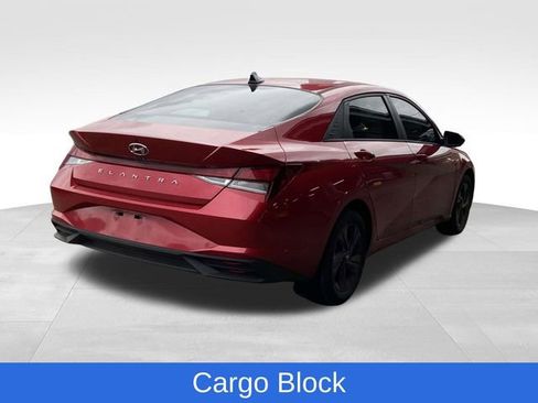 Used 2023 Hyundai Elantra SEL w/ Cargo Package image 5
