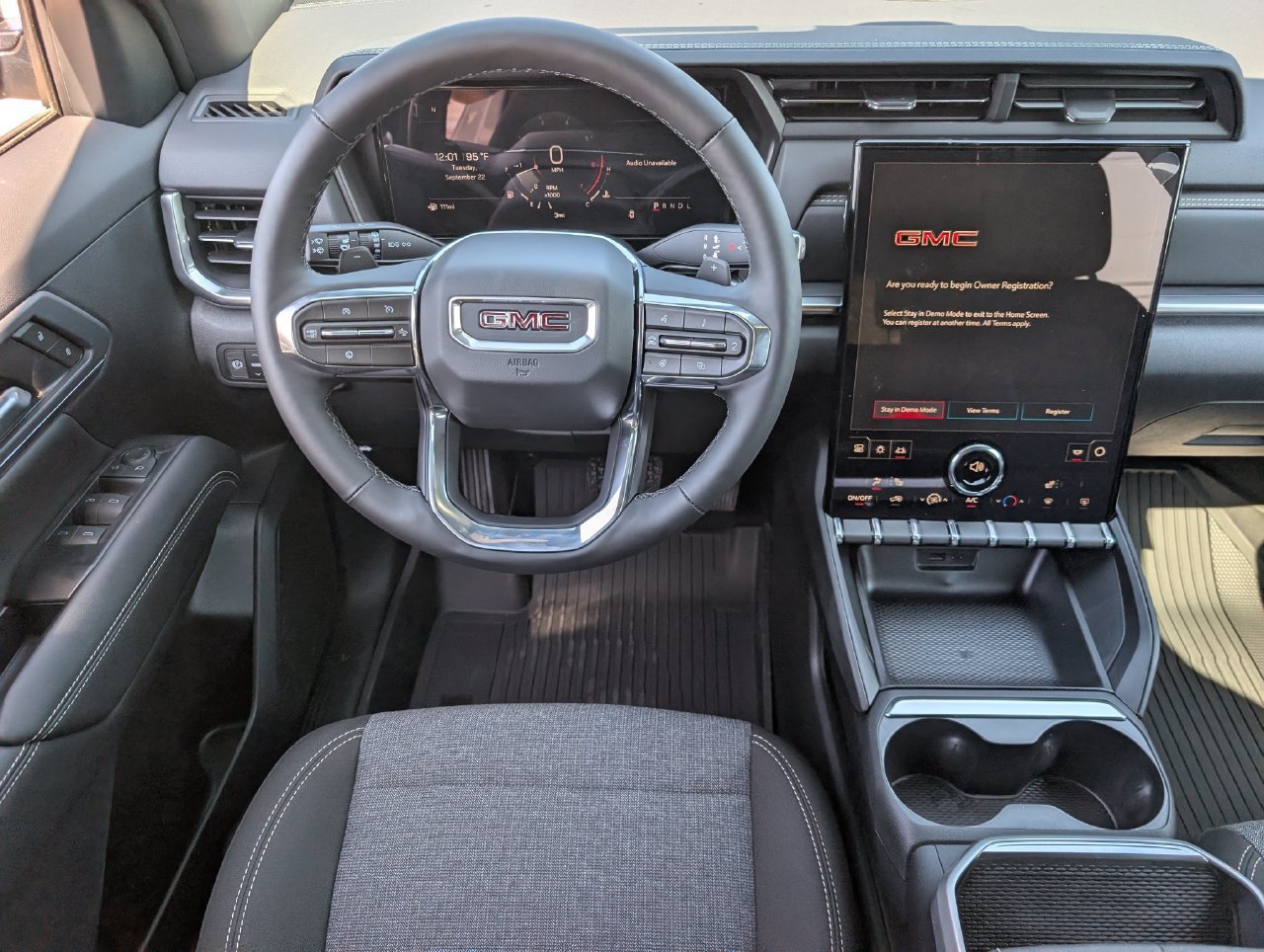 New 2027 GMC Terrain Elevation w/ LPO, Floor Liner Package FWD image 9