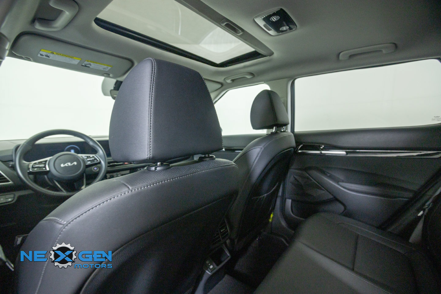 Used 2024 Kia Seltos EX AWD/4WD image 27