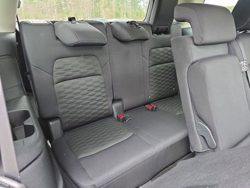 Used 2024 Nissan Pathfinder SV image 14