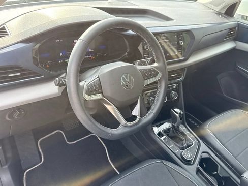 Used 2023 Volkswagen Taos SE w/ Panoramic Sunroof Package AWD/4WD image 12