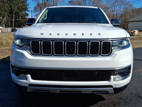 Used 2024 Jeep Wagoneer L Series III w/ Flexible Seating Group image 2