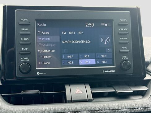 Used 2020 Toyota RAV4 LE FWD image 29