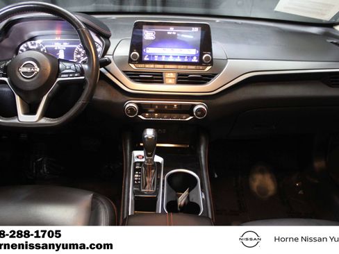 Used 2024 Nissan Altima 2.5 SR FWD image 10