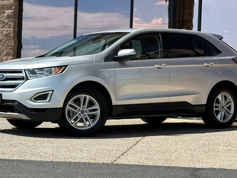 Used 2017 Ford Edge SEL w/ Equipment Group 201A FWD image 3