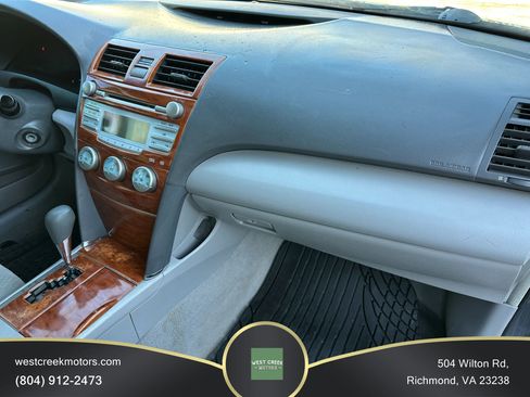 Used 2009 Toyota Camry LE image 12