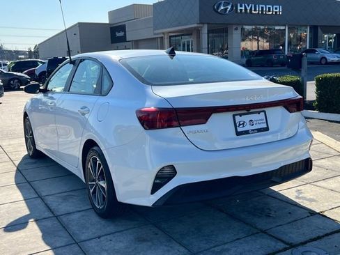 Used 2023 Kia Forte LXS image 10