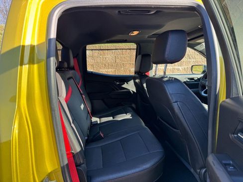 Used 2023 Chevrolet Colorado Z71 w/ Z71 Convenience Package 2 image 10