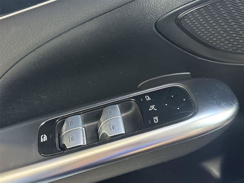 Used 2023 Mercedes-Benz C 300 4MATIC Sedan image 21