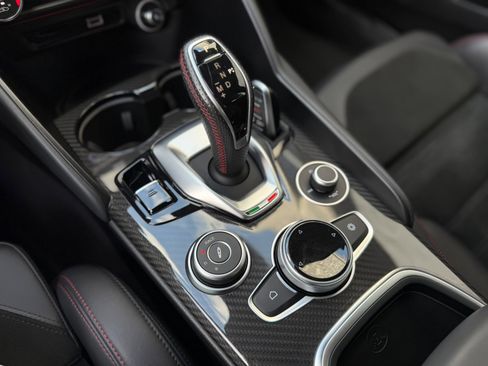 Used 2021 Alfa Romeo Giulia Quadrifoglio image 24