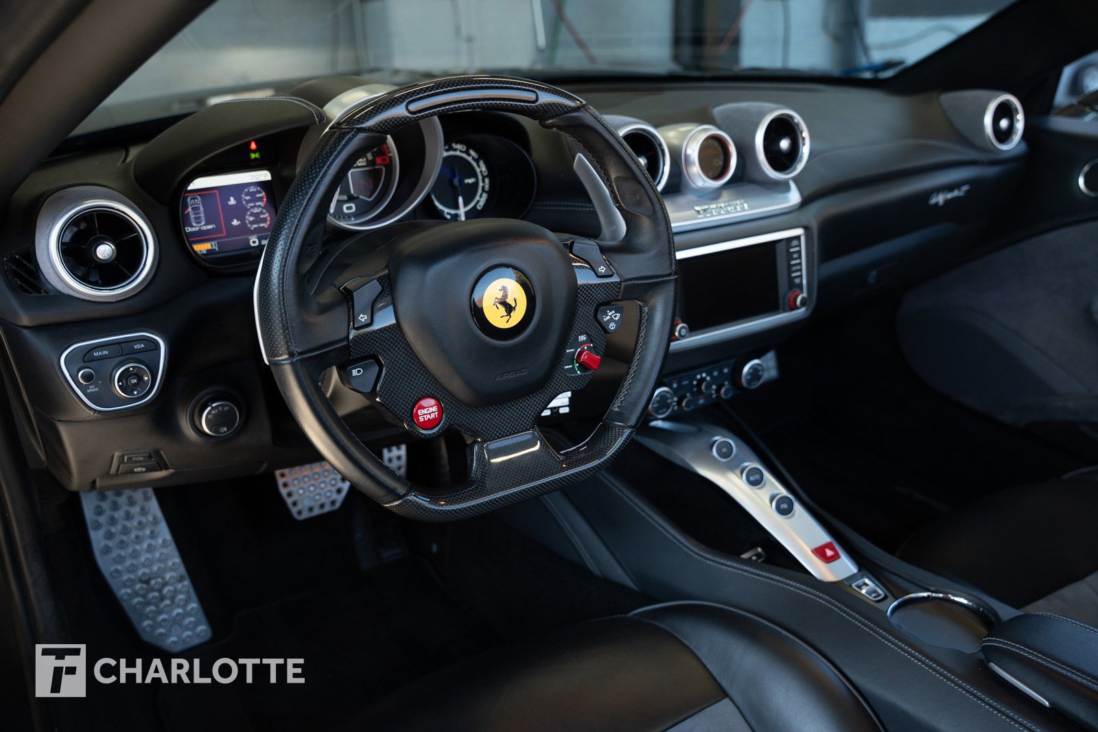 Used 2016 Ferrari California T RWD image 22