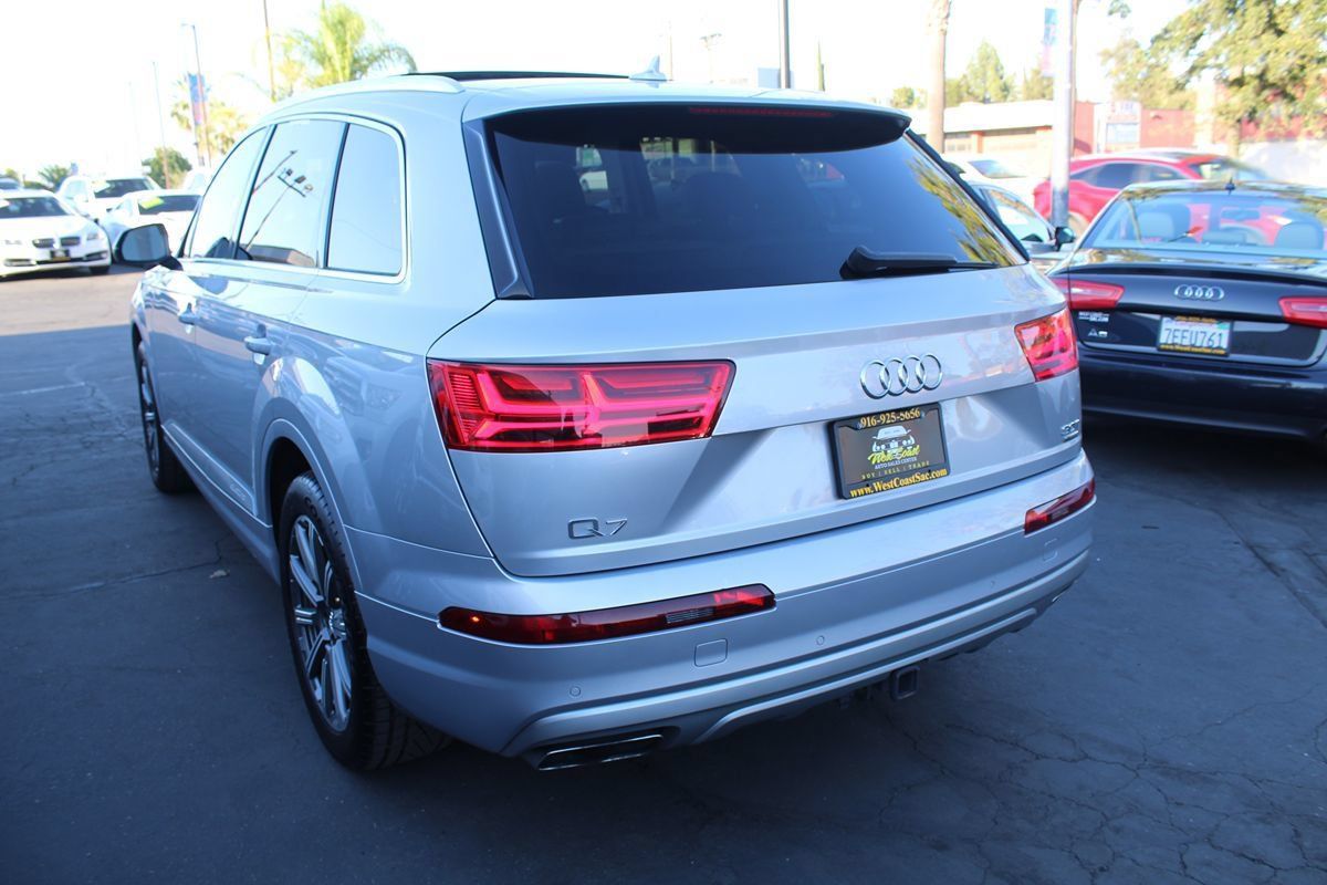 Used 2017 Audi Q7 3.0T Premium Plus w/ Premium Plus Package AWD/4WD image 5