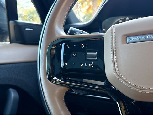 Used 2023 Land Rover Range Rover Sport SE Dynamic image 17