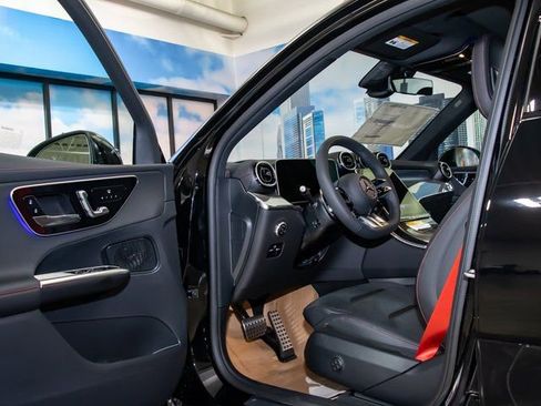 Used 2026 Mercedes-Benz GLC 43 AMG 4MATIC image 13