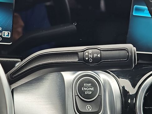 Used 2023 Mercedes-Benz GLB 250 4MATIC image 27