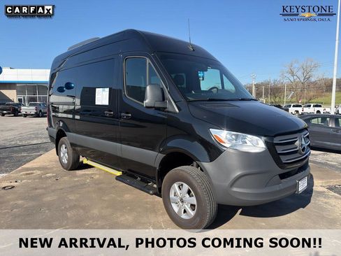 Used 2021 Mercedes-Benz Sprinter 2500 image 1