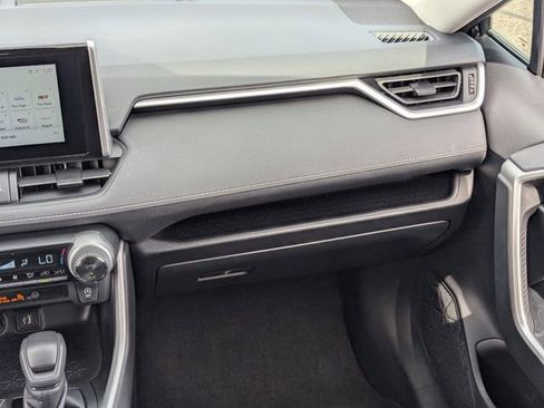 Used 2025 Toyota RAV4 XLE image 17