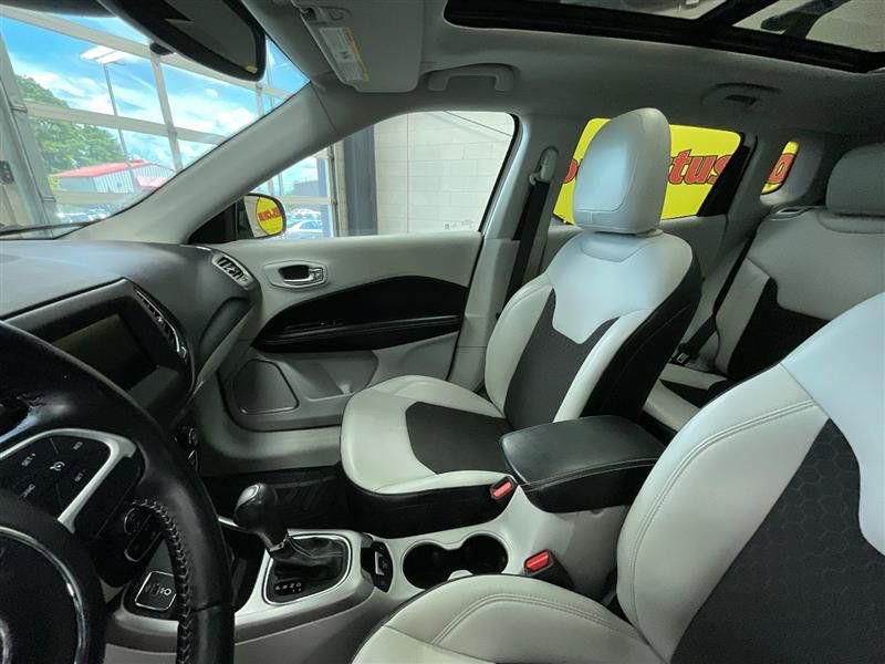 Used 2020 Jeep Compass Latitude FWD image 12