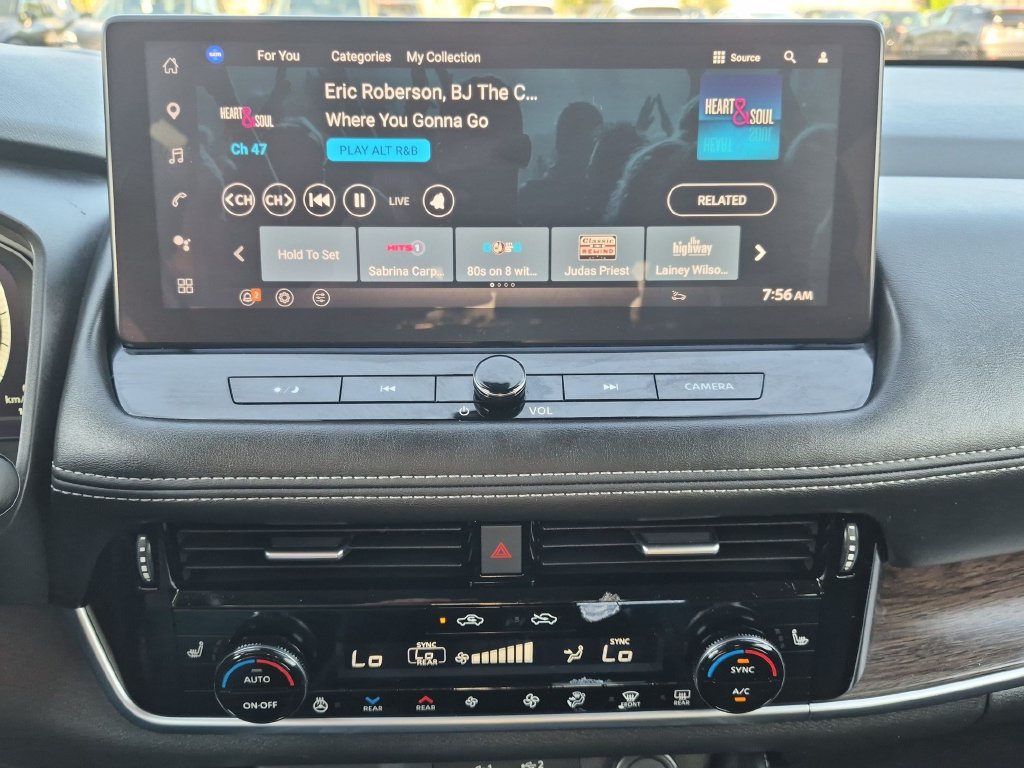 Used 2024 Nissan Rogue Platinum AWD/4WD image 18