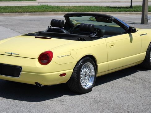 Used 2002 Ford Thunderbird RWD image 19