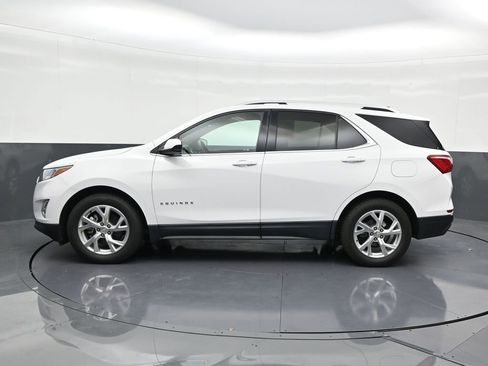 Used 2019 Chevrolet Equinox LT image 2