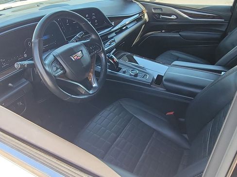 Certified 2021 Cadillac Escalade Premium Luxury Platinum image 10