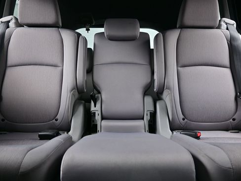 Used 2019 Honda Odyssey EX image 16