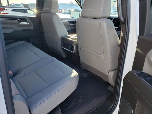 Used 2025 Chevrolet Silverado 1500 LTZ image 11