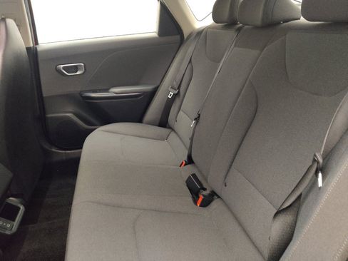 Used 2025 Kia K4 FWD image 18