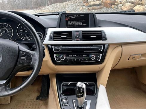 Used 2016 BMW 320i xDrive Sedan image 28