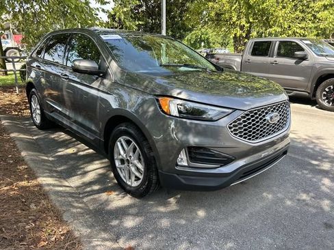 Certified 2024 Ford Edge SEL w/ Convenience Package AWD/4WD image 3