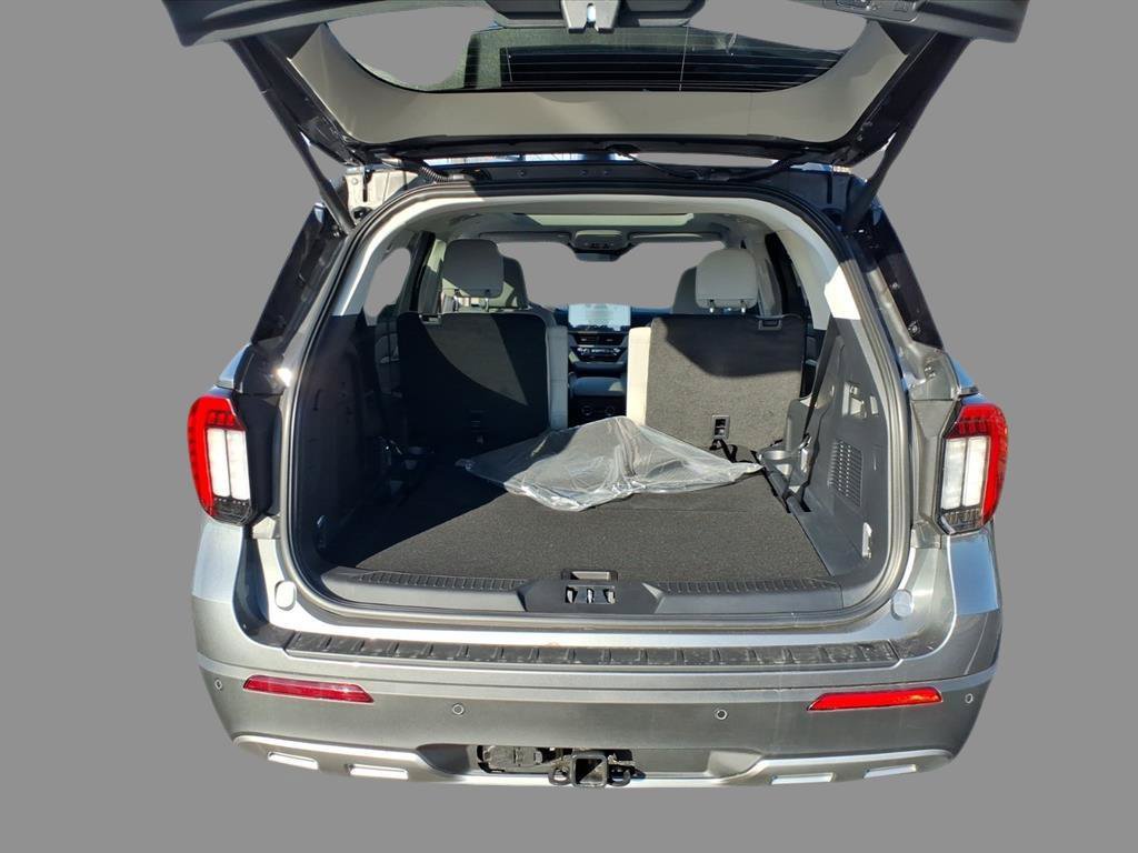 New 2026 Ford Explorer Active w/ Active Comfort Package AWD/4WD image 8