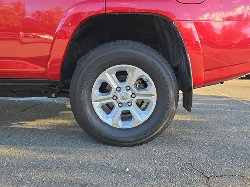 Used 2020 Toyota 4Runner SR5 image 28