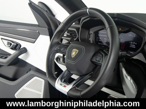 Used 2023 Lamborghini Urus S AWD/4WD image 36