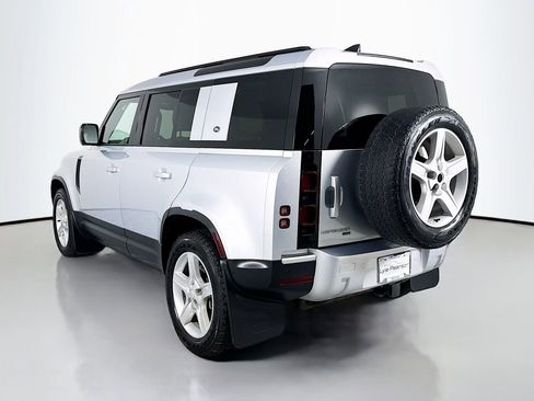 Used 2022 Land Rover Defender 110 SE AWD/4WD image 3
