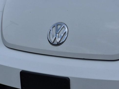 Used 2013 Volkswagen Beetle 2.0T FWD image 12