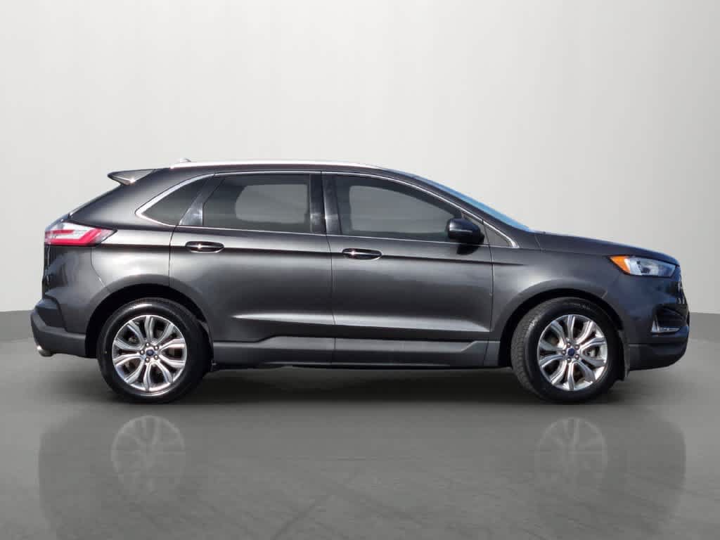 Used 2019 Ford Edge Titanium AWD/4WD image 7