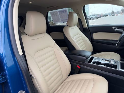Used 2024 Ford Edge SEL w/ Convenience Package image 16