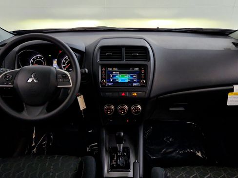 Used 2024 Mitsubishi Outlander Sport ES AWD/4WD image 24