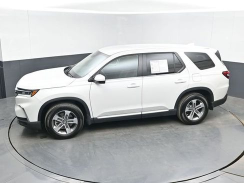Used 2025 Honda Pilot EX-L image 38