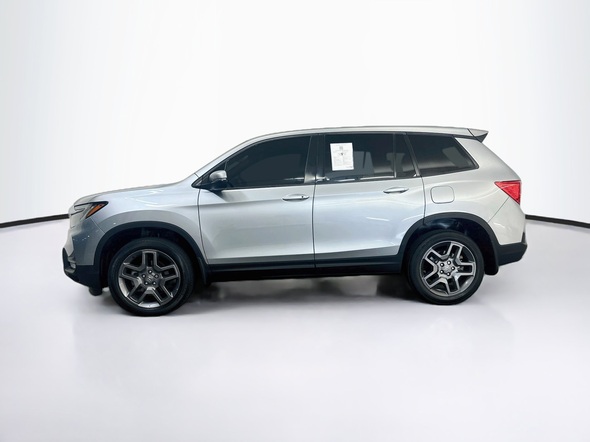 Used 2023 Honda Passport EX-L image 4