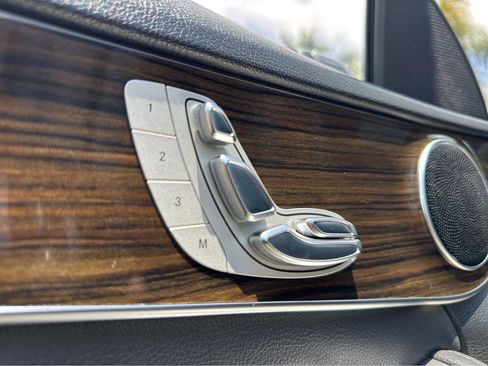 Used 2019 Mercedes-Benz C 300 Sedan image 32