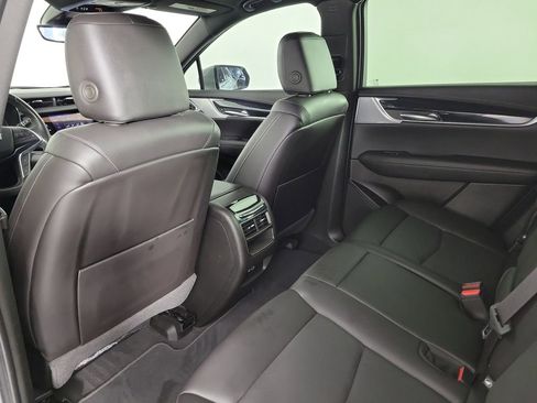 Certified 2024 Cadillac XT5 Premium Luxury w/ Technology Package FWD image 12