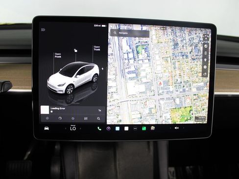 Used 2022 Tesla Model Y Long Range AWD/4WD image 15