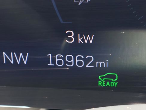 Used 2024 Cadillac Lyriq Luxury RWD image 31